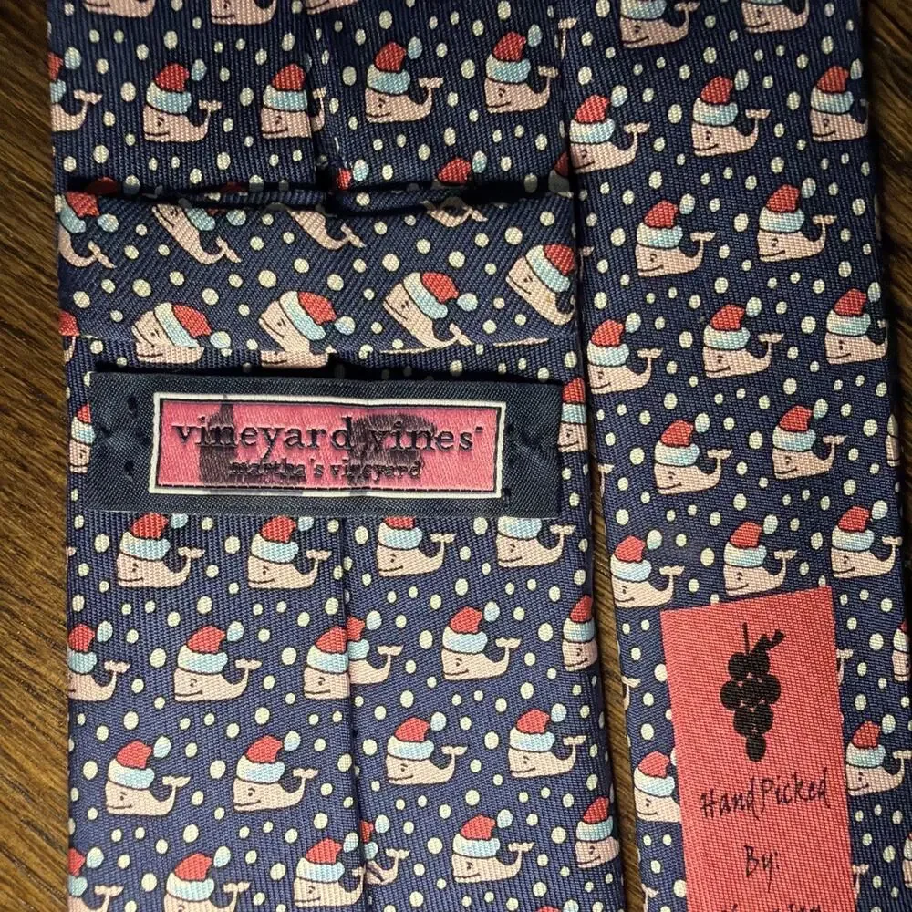 Vineyard Vines Youth Christmas Whale Themed Blue/White Tie